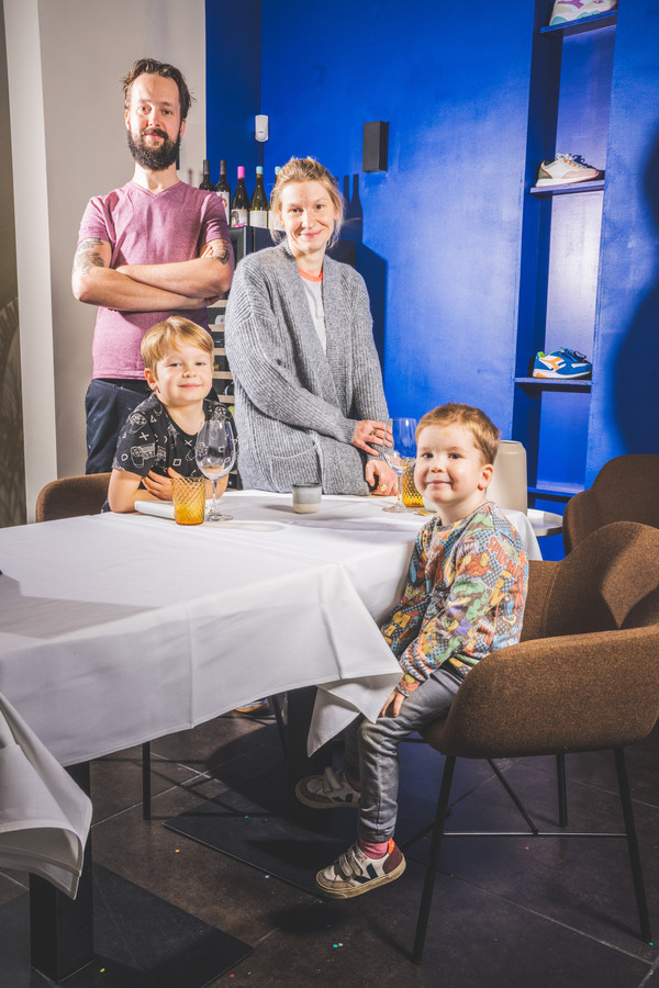 Tom, Alison, Daniel en Leo